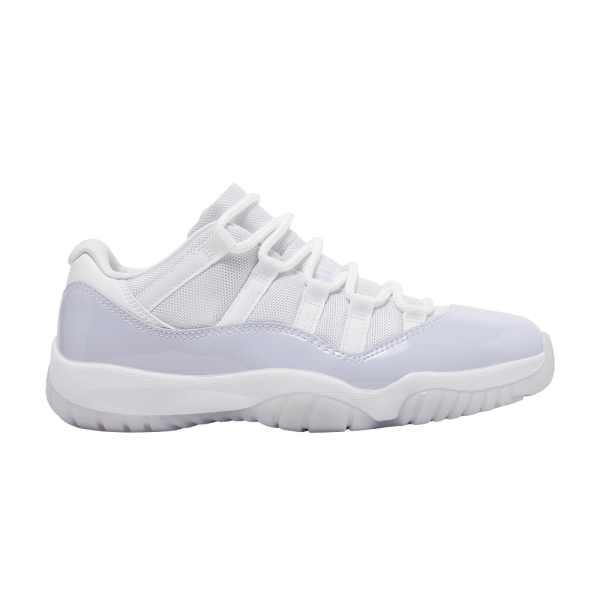 grey/white shoes